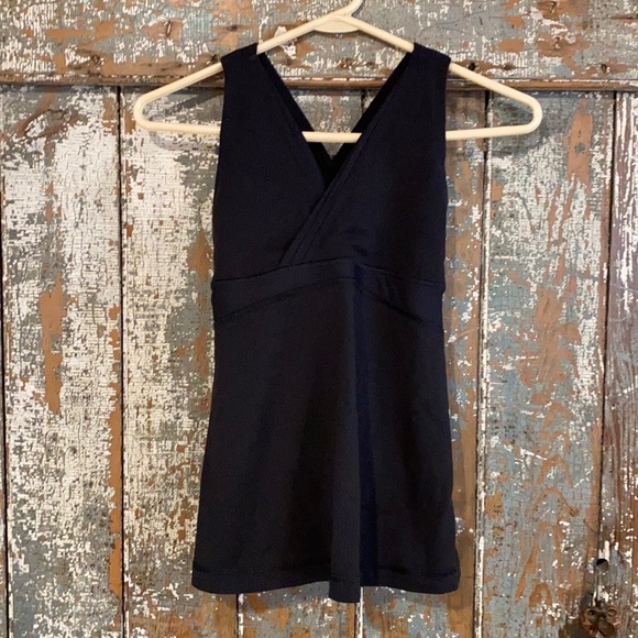 lululemon athletica Tops - Lululemon athletica tank top with back pocket